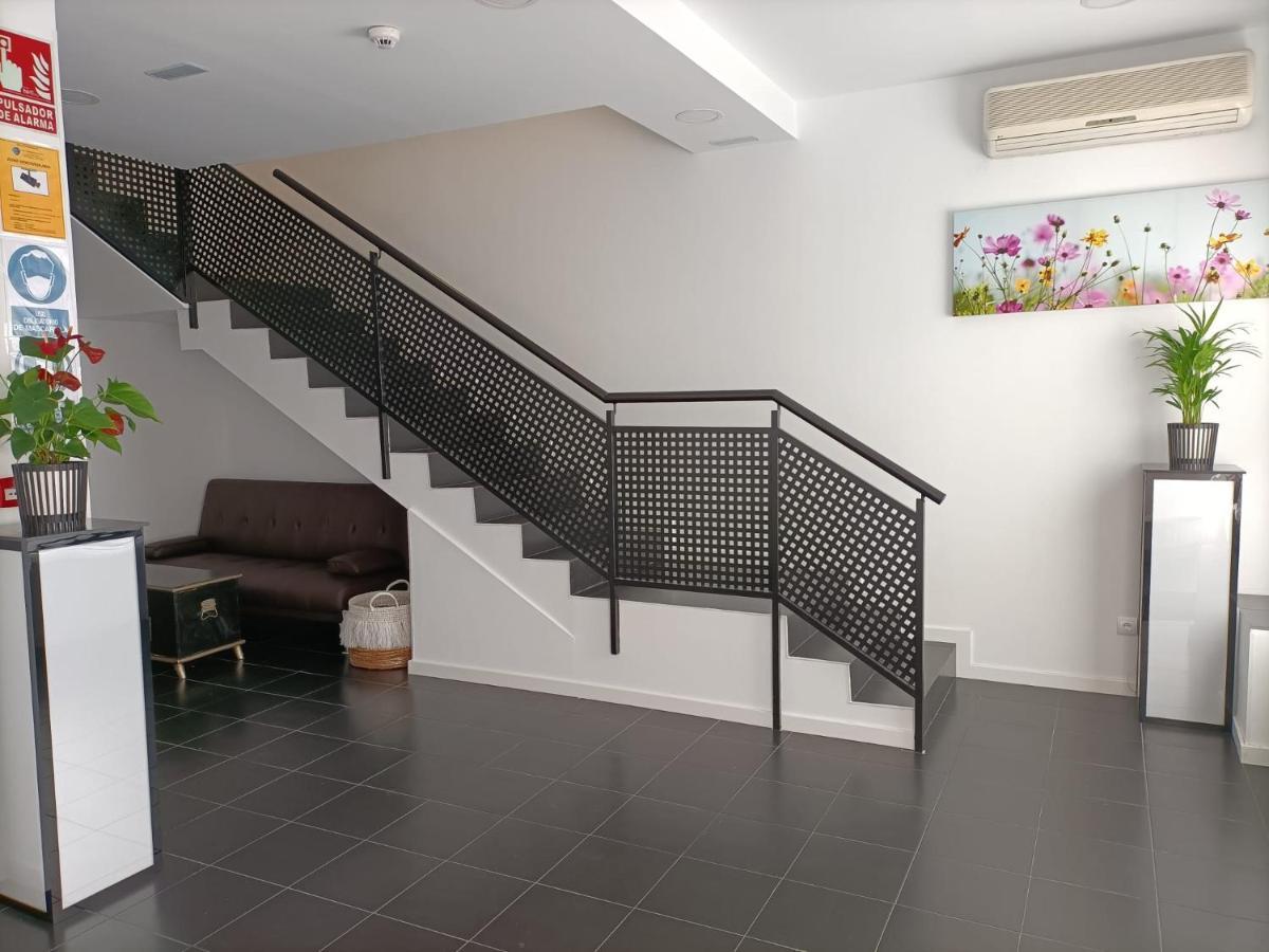 Hostal Las Encinas Villaviciosa de Odón Eksteriør billede