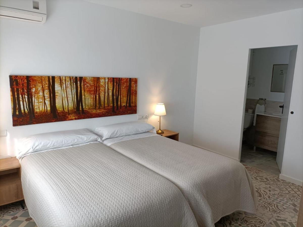 Hostal Las Encinas Villaviciosa de Odón Eksteriør billede
